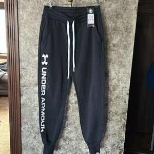 Women’s Under Armour Black Sweatpants XS 2 Open Side Pockets